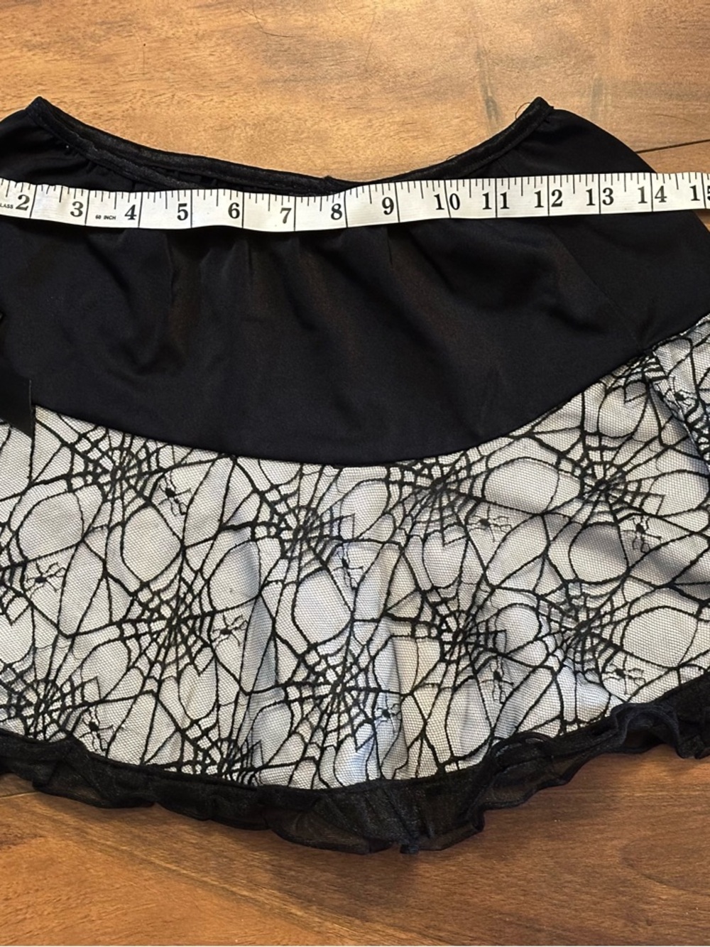 Y2K Whimsigoth emo white and black tulle fishnet spiderweb skirt - Picture 5 of 6